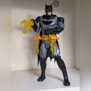 DC Comics BATMAN 12" DELUXE ACTION FIGURE RAPID CHANGE UTILITY BELT NO BATTERIES